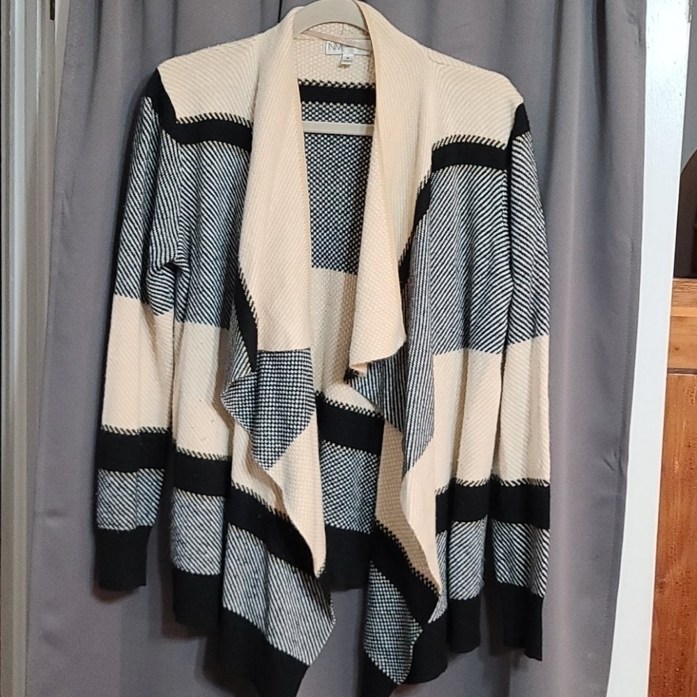 Neiman Marcus waterfall front cardigan size M
